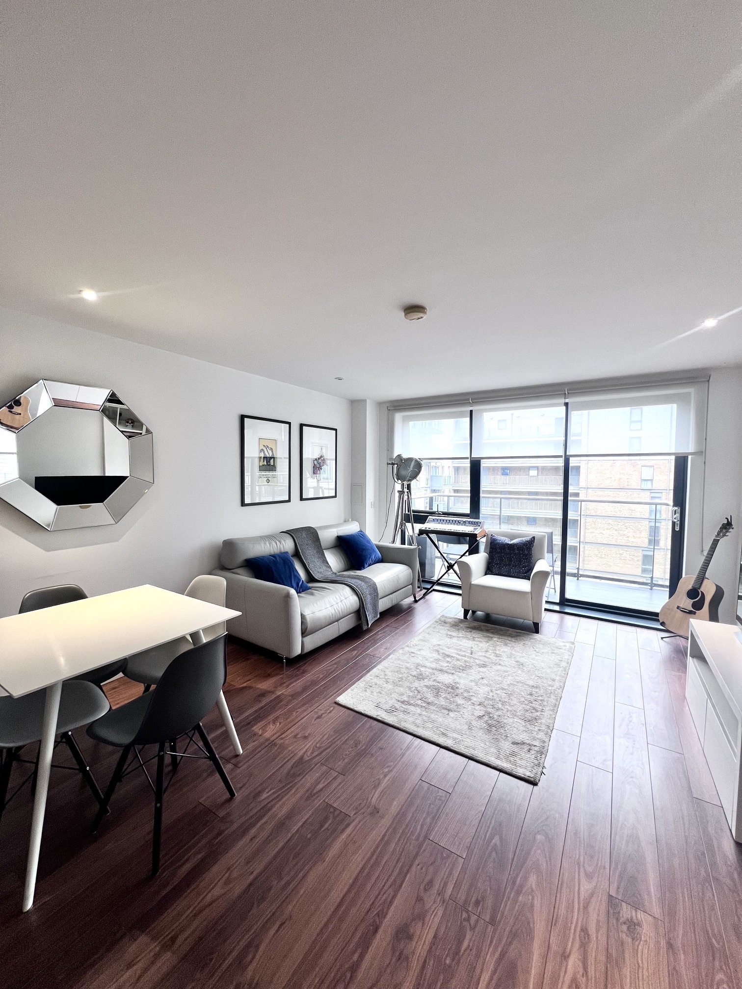 Living area, Canary Wharf short let